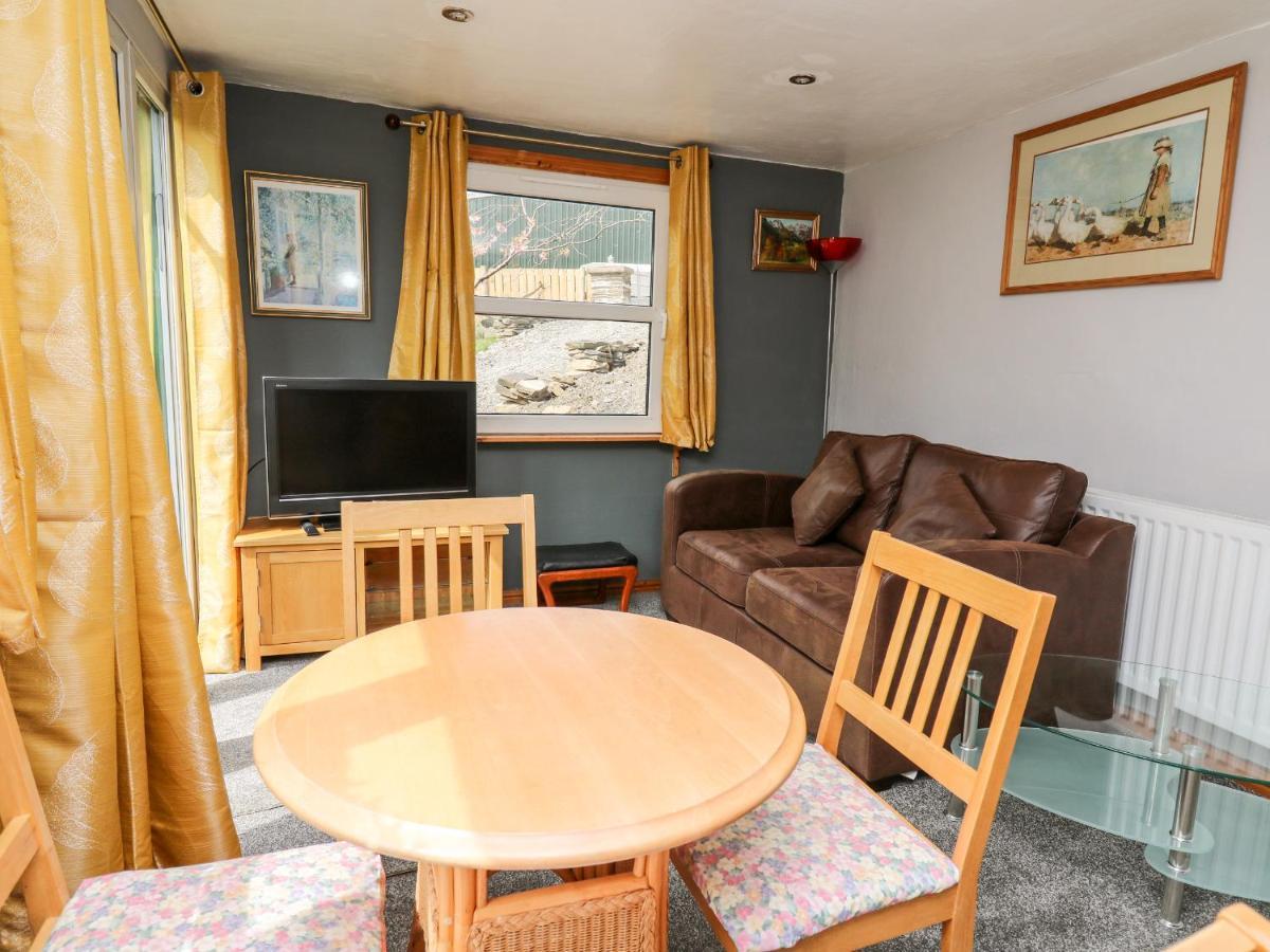 The Hen Pen Villa Llanfyrnach ภายนอก รูปภาพ