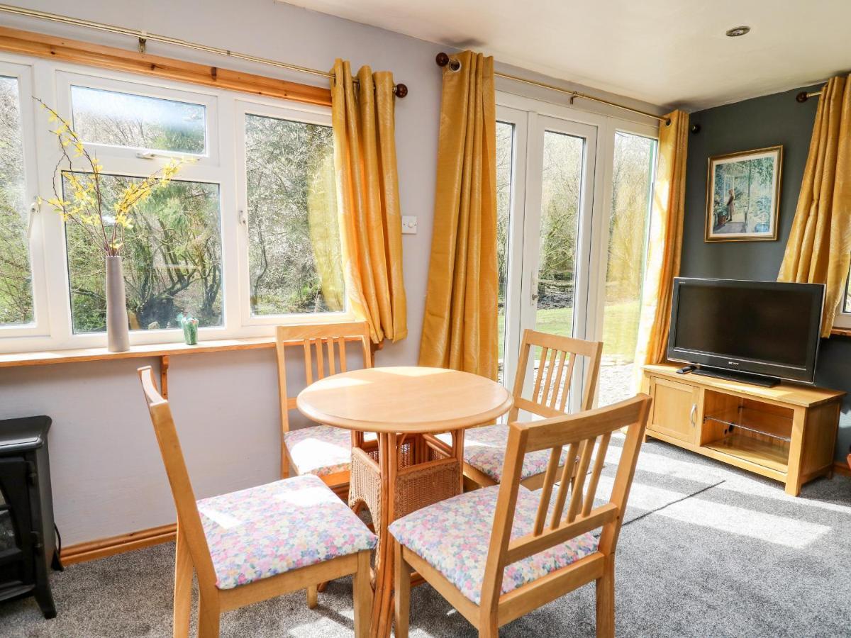 The Hen Pen Villa Llanfyrnach ภายนอก รูปภาพ
