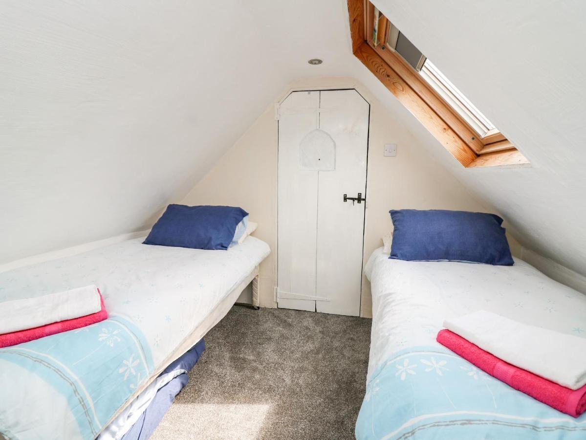 The Hen Pen Villa Llanfyrnach ภายนอก รูปภาพ